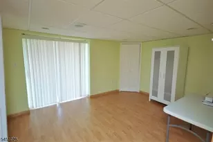 370 Summerhill Dr, Parsippany, NJ 07950 - Photo 14