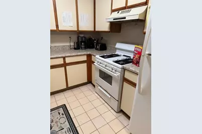 107 Stratford Pl, Bridgewater, NJ 08805 - Photo 2