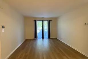 107 Stratford Pl, Bridgewater, NJ 08805 - Photo 2
