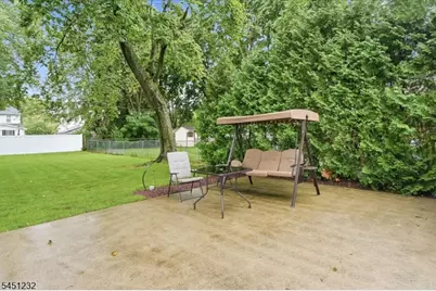 30 Genevieve Ave, Hawthorne, NJ 07506 - Photo 30