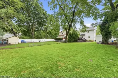 30 Genevieve Ave, Hawthorne, NJ 07506 - Photo 34