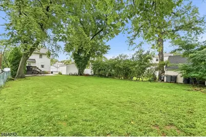 30 Genevieve Ave, Hawthorne, NJ 07506 - Photo 32