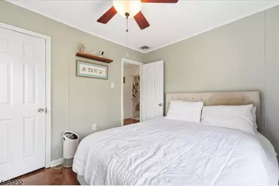 30 Genevieve Ave, Hawthorne, NJ 07506 - Photo 20