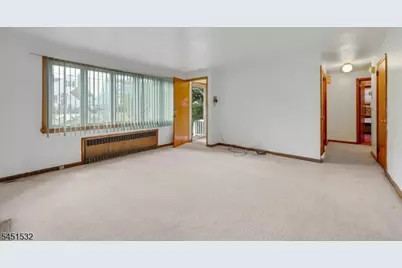 34 Berkeley Ave, Belleville, NJ 07109 - Photo 6