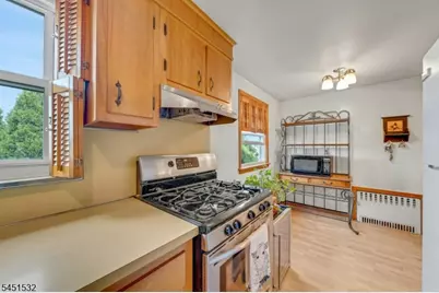 34 Berkeley Ave, Belleville, NJ 07109 - Photo 26