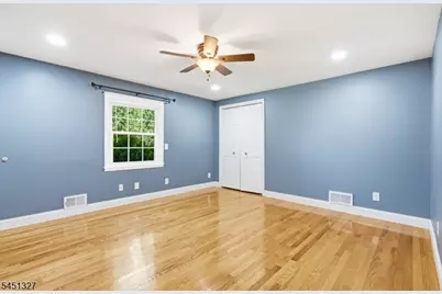 12 Medford Rd, Parsippany, NJ 07950 - Photo 22