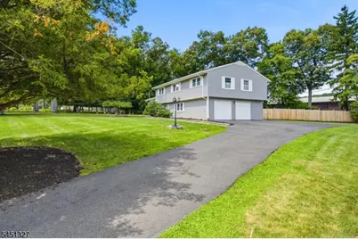 12 Medford Rd, Parsippany, NJ 07950 - Photo 2