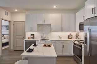 100 Eisenhower Pkwy, Livingston, NJ 07039 - Photo 20