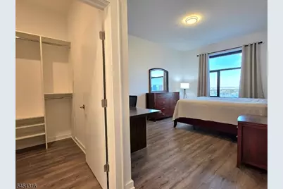 1 Carriage City Plz #1707, Rahway, NJ 07065 - Photo 8