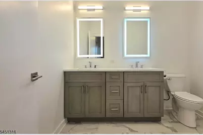 1 Carriage City Plz #1707, Rahway, NJ 07065 - Photo 14