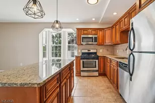 141 Walnut St, Montclair, NJ 07042 - Photo 8