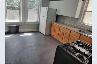 134 Florence Ave, Irvington, NJ 07111 - Photo 2