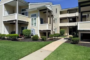 551 Clubhouse-4, Union Township, NJ 07083 - Photo 1