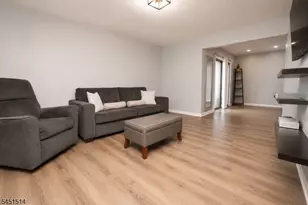 1906 Paterson Plank Rd Unit, North Bergen, NJ 07047 - Photo 4