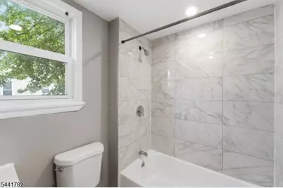 318 Grove St, Newark, NJ 07103 - Photo 12