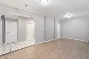 318 Grove St, Newark, NJ 07103 - Photo 2