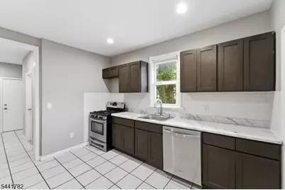 318 Grove St, Newark, NJ 07103 - Photo 6