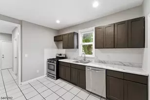 318 Grove St, Newark, NJ 07103 - Photo 6