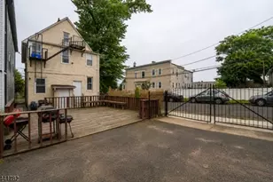 318 Grove St, Newark, NJ 07103 - Photo 28