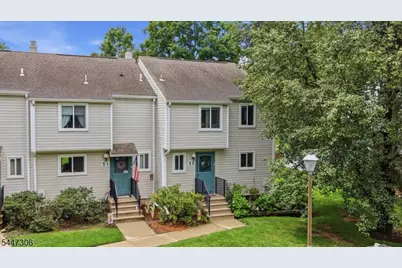 33 Fox Tail Ln, Hardyston Township, NJ 07419 - Photo 2