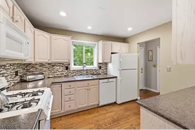 33 Fox Tail Ln, Hardyston Township, NJ 07419 - Photo 10