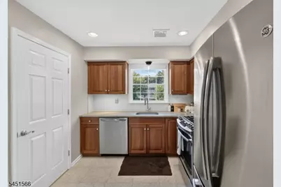 179 Roseland Ave #12, Caldwell Boro Twp., NJ 07006 - Photo 4