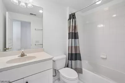 2 Constitution Ln, Totowa, NJ 07512 - Photo 26