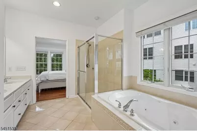 2 Constitution Ln, Totowa, NJ 07512 - Photo 18
