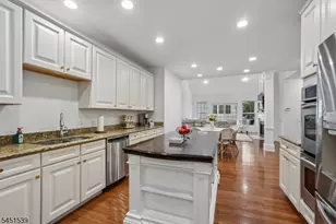 2 Constitution Ln, Totowa, NJ 07512 - Photo 10