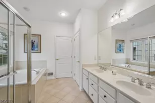 2 Constitution Ln, Totowa, NJ 07512 - Photo 18