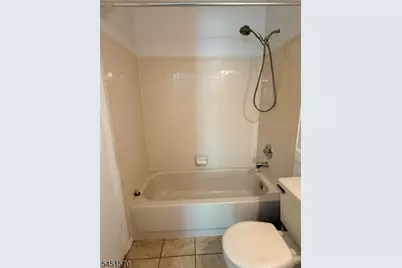 551 Clubhouse Ct U-4, Union Township, NJ 07083 - Photo 16