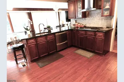 2 Koewing Pl, West Orange Township, NJ 07052 - Photo 4