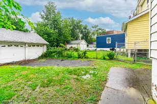 27 Philip Pl, Irvington, NJ 07111 - Photo 20