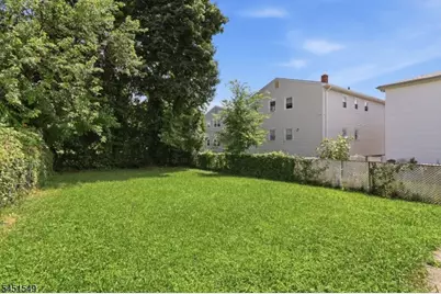 312 Stuyvesant Ave, Newark, NJ 07106 - Photo 24