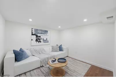 166 Lincoln St, Montclair, NJ 07042 - Photo 26