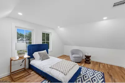 166 Lincoln St, Montclair, NJ 07042 - Photo 24