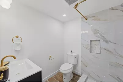 166 Lincoln St, Montclair, NJ 07042 - Photo 22