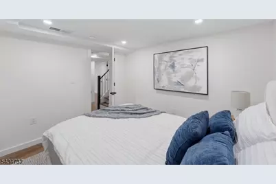 166 Lincoln St, Montclair, NJ 07042 - Photo 28