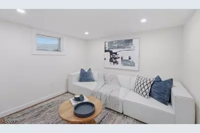 166 Lincoln St, Montclair, NJ 07042 - Photo 30