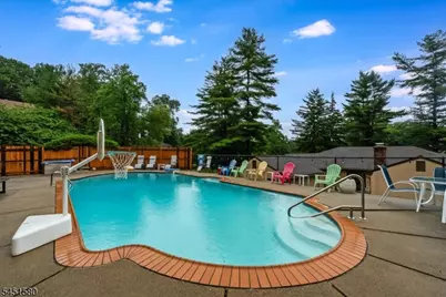 25 N Hillside Ave, Livingston, NJ 07039 - Photo 28