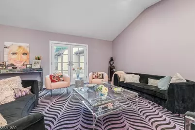 25 N Hillside Ave, Livingston, NJ 07039 - Photo 8