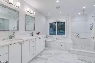 25 N Hillside Ave, Livingston, NJ 07039 - Photo 24