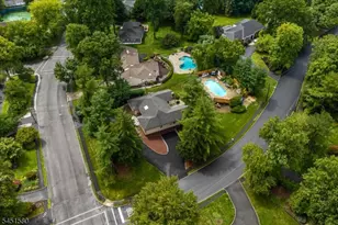 25 N Hillside Ave, Livingston, NJ 07039 - Photo 40
