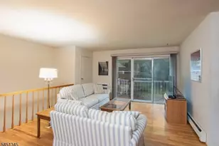 28 Deanna Dr, Hillsborough Township, NJ 08844 - Photo 6