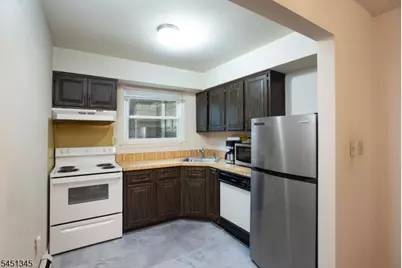 28 Deanna Dr #62, Hillsborough Township, NJ 08844 - Photo 2