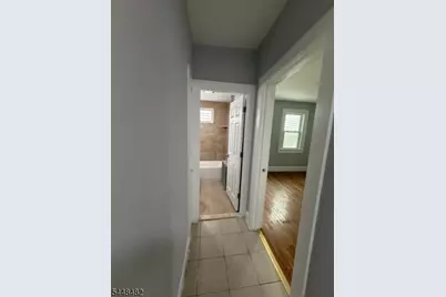 27 Alexander St, New Brunswick, NJ 08901 - Photo 12