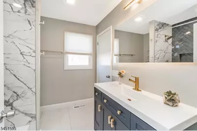 355 Kent St, Phillipsburg, NJ 08865 - Photo 12