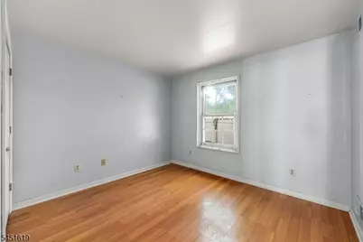 20 Mulford Ct, Roseland, NJ 07068 - Photo 6