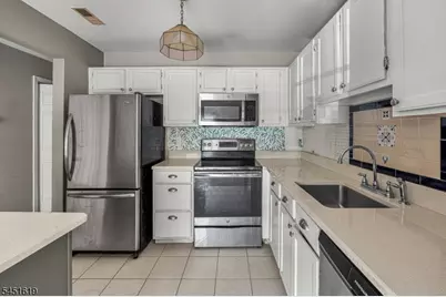 20 Mulford Ct, Roseland, NJ 07068 - Photo 22