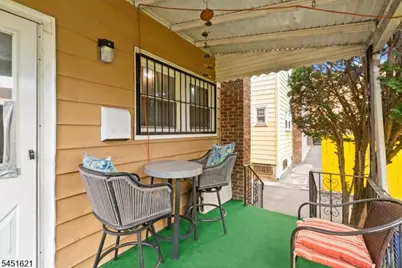 121 Schofield St, Newark, NJ 07106 - Photo 32